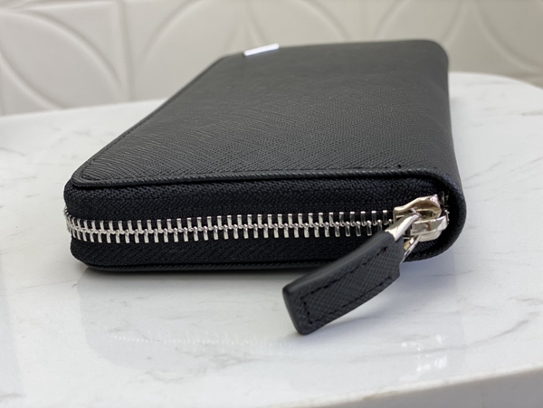 プラダ財布コピー内部構造